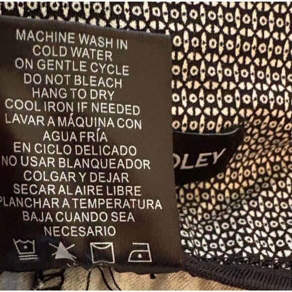 Hilary Radley black and white pull on stretch pants size 16 - Picture 4 of 4